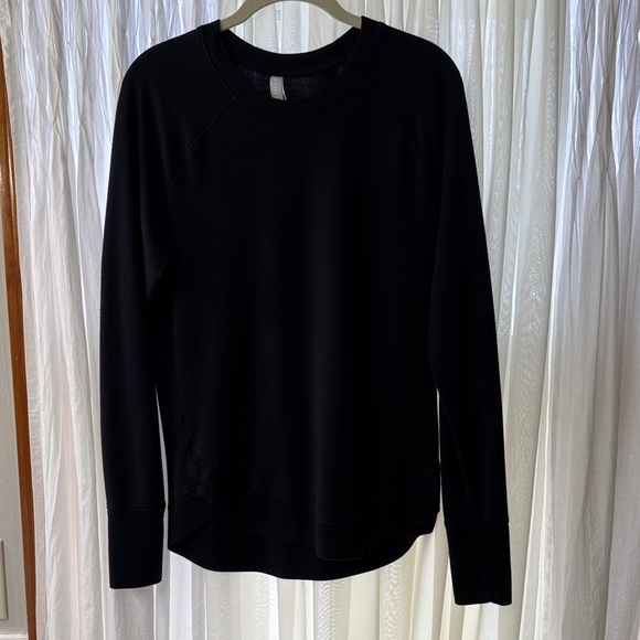 Athleta Tops - Athleta Black Long Sleeve Sweatshirt/Sweater M